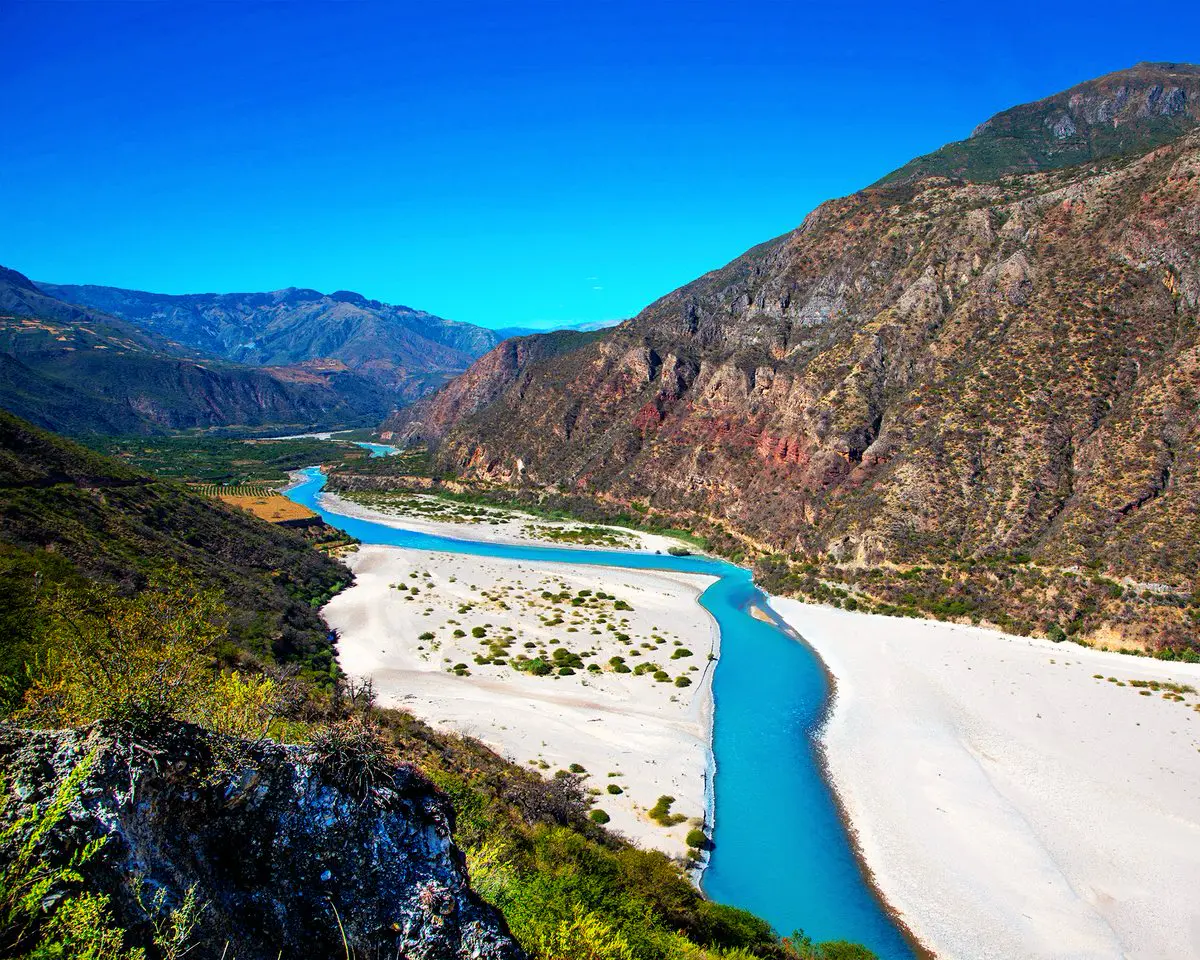 Valle del río Pampas cerca de Ahuayro
