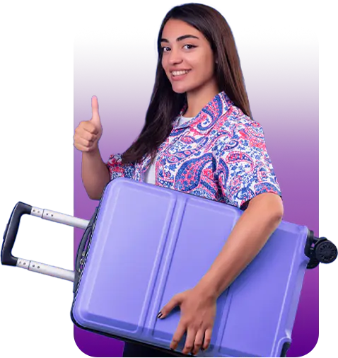 Pasajera de Expreso Paulino con su maleta